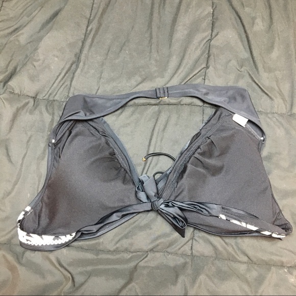 ✨bikini halter top✨ - Picture 2 of 3